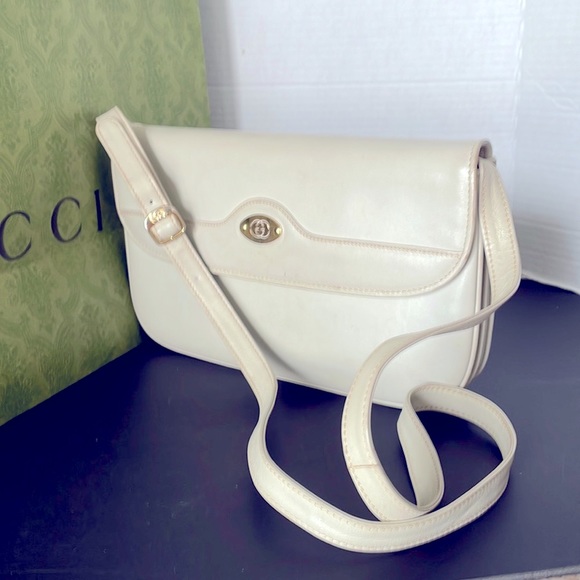 Authentic Crossbody/Shoulder Leather Bag Gucci. - Picture 3 of 15